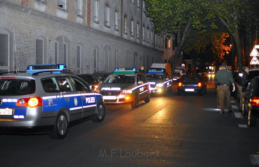 Messerstecherei Koeln Ehrenfeld Alpenerstr P06.JPG